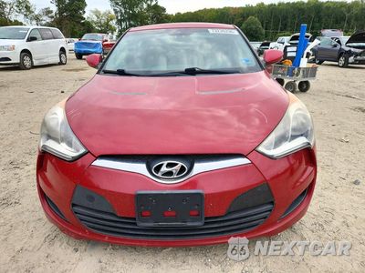 Piąte zdjęcie samochodu w środku: 2014 HYUNDAI VELOSTER BASE VIN:KMHTC6AD9EU211850 - miniatura