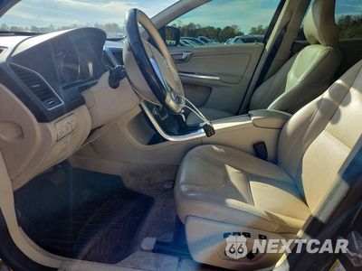 Zdjęcie 7 z 13 samochodu: 2016 VOLVO XC60 T5 PLATINUM VIN:YV4612RM2G2791393 - miniatura