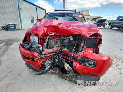 Piąte zdjęcie samochodu w środku: 2018 TOYOTA TACOMA SR5 V6 VIN:3TMAZ5CN5JM073085 - miniatura