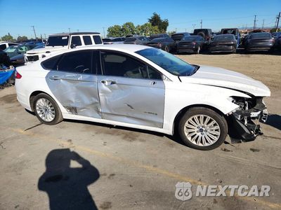 Czwarte zdjęcie samochodu z boku: 2013 FORD FUSION SE HYBRID VIN:3FA6P0LU0DR229259 - miniatura