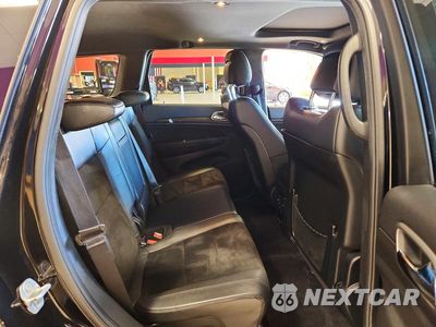 Zdjęcie 11 z 13 samochodu: 2018 JEEP GRAND CHEROKEE LAREDO VIN:1C4RJFAG0JC217860 - miniatura