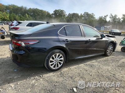 Trzecie zdjęcie samochodu z tyłu: 2021 TOYOTA CAMRY LE VIN:4T1C11AK6MU440976 - miniatura