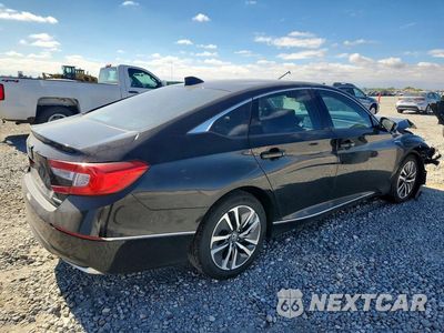Trzecie zdjęcie samochodu z tyłu: 2018 HONDA ACCORD HYBRID EXL VIN:1HGCV3F62JA012708 - miniatura
