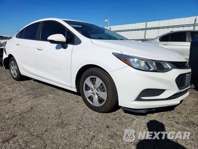Czwarte zdjęcie samochodu z boku: 2018 CHEVROLET CRUZE LS VIN:1G1BC5SMXJ7243247 - miniatura