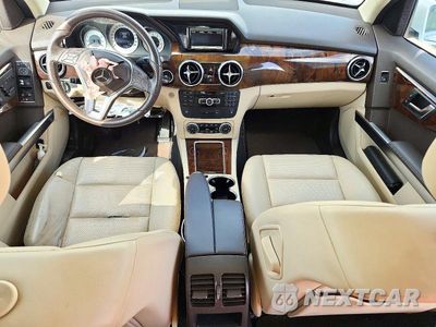 Zdjęcie 8 z 13 samochodu: 2015 MERCEDES-BENZ GLK 350 VIN:WDCGG5HBXFG366314 - miniatura