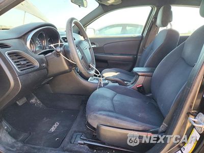 Zdjęcie 7 z 12 samochodu: 2012 CHRYSLER 200 LX VIN:1C3CCBAB1CN317085 - miniatura