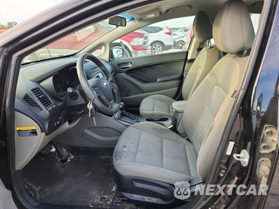 Zdjęcie 7 z 12 samochodu: 2016 KIA FORTE LX VIN:KNAFK4A61G5468618 - miniatura