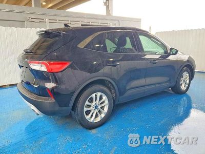 Trzecie zdjęcie samochodu z tyłu: 2020 FORD ESCAPE SE VIN:1FMCU0G67LUA25417 - miniatura