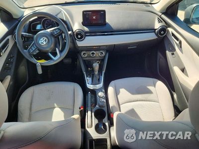 Zdjęcie 8 z 13 samochodu: 2020 TOYOTA YARIS HATCHBACK LE VIN:3MYDLBJV8LY710144 - miniatura