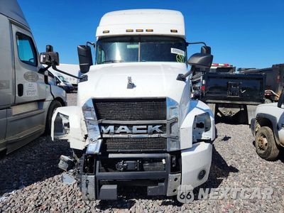 Piąte zdjęcie samochodu w środku: 2020 MACK ANTHEM SEMI TRUCK VIN:1M1AN4GYXLM012601 - miniatura
