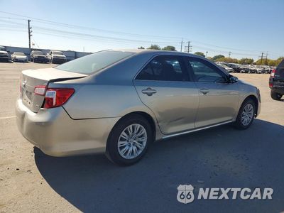 Trzecie zdjęcie samochodu z tyłu: 2013 TOYOTA CAMRY HYBRID LE VIN:4T1BD1FK2DU080052 - miniatura
