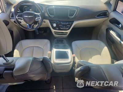 Zdjęcie 8 z 13 samochodu: 2017 CHRYSLER PACIFICA TOURING L PLUS VIN:2C4RC1EG3HR627948 - miniatura