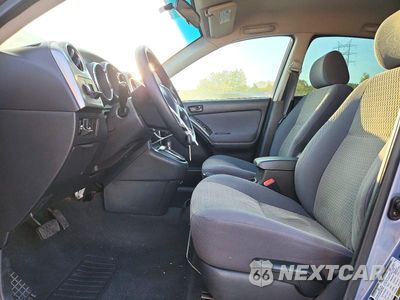 Zdjęcie 7 z 12 samochodu: 2006 TOYOTA MATRIX BASE VIN:2T1KR32E96C618036 - miniatura
