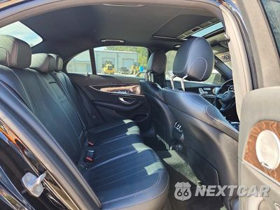 Zdjęcie 10 z 12 samochodu: 2017 MERCEDES-BENZ E 300 4MATIC VIN:WDDZF4KB2HA204760 - miniatura