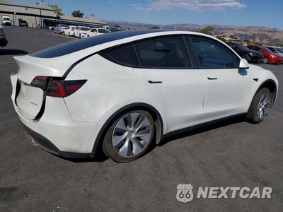 Trzecie zdjęcie samochodu z tyłu: 2021 TESLA MODEL Y VIN:5YJYGDEE5MF230036 - miniatura