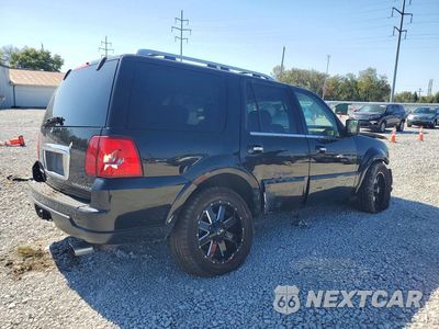 Trzecie zdjęcie samochodu z tyłu: 2005 LINCOLN NAVIGATOR VIN:5LMFU28535LJ10162 - miniatura