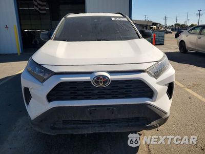 Piąte zdjęcie samochodu w środku: 2019 TOYOTA RAV4 LE VIN:2T3H1RFV4KW033511 - miniatura