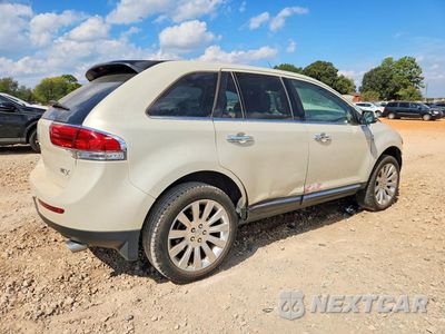 Trzecie zdjęcie samochodu z tyłu: 2015 LINCOLN MKX VIN:2LMDJ6JKXFBL24985 - miniatura