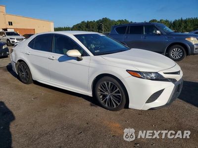 Czwarte zdjęcie samochodu z boku: 2020 TOYOTA CAMRY SE VIN:4T1G11AK5LU919969 - miniatura