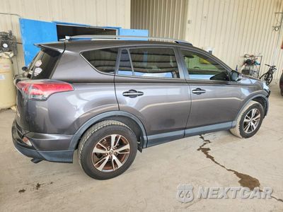 Trzecie zdjęcie samochodu z tyłu: 2018 TOYOTA RAV4 XLE VIN:JTMWFREV9JJ210111 - miniatura