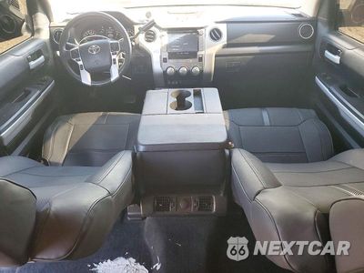 Zdjęcie 8 z 12 samochodu: 2020 TOYOTA TUNDRA CREWMAX SR5 VIN:5TFEY5F14LX256567 - miniatura