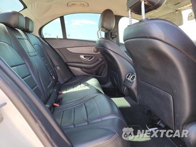 Zdjęcie 10 z 12 samochodu: 2016 MERCEDES-BENZ C 300 VIN:55SWF4JB9GU134449 - miniatura