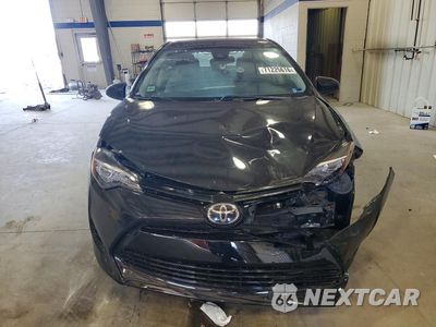 Piąte zdjęcie samochodu w środku: 2018 TOYOTA COROLLA LE VIN:2T1BURHE2JC014202 - miniatura