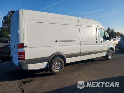 Trzecie zdjęcie samochodu z tyłu: 2014 MERCEDES-BENZ SPRINTER 2500 HIGH DELIVERY VAN VIN:WD3PE8DC6E5902255 - miniatura