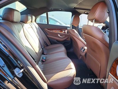 Zdjęcie 10 z 13 samochodu: 2017 MERCEDES-BENZ E 300 4MATIC VIN:WDDZF4KB0HA277383 - miniatura