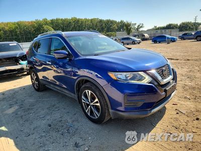 Czwarte zdjęcie samochodu z boku: 2019 NISSAN ROGUE SV VIN:5N1AT2MT7KC753940 - miniatura