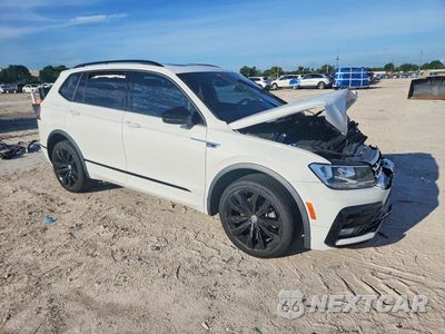 Czwarte zdjęcie samochodu z boku: 2021 VOLKSWAGEN TIGUAN SE VIN:3VV3B7AX0MM102723 - miniatura
