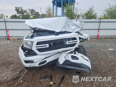 Piąte zdjęcie samochodu w środku: 2019 RAM 1500 BIG HORN/LONE STAR VIN:1C6SRFFT7KN877228 - miniatura