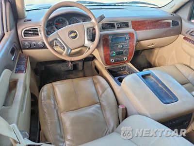 Zdjęcie 8 z 13 samochodu: 2011 CHEVROLET SUBURBAN K1500 LT VIN:1GNSKJE31BR209829 - miniatura