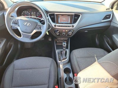 Zdjęcie 8 z 12 samochodu: 2018 HYUNDAI ACCENT SE VIN:3KPC24A34JE011356 - miniatura