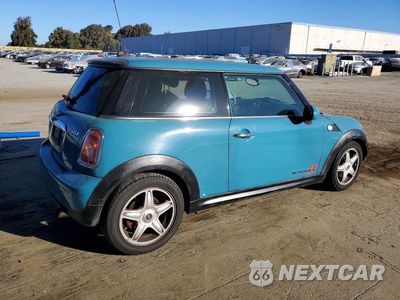 Trzecie zdjęcie samochodu z tyłu: 2009 MINI COOPER VIN:WMWMF335X9TW70558 - miniatura