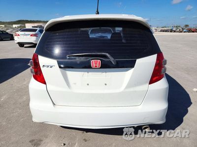 Zdjęcie 6 z 13 samochodu: 2013 HONDA FIT SPORT VIN:JHMGE8H51DC043943 - miniatura