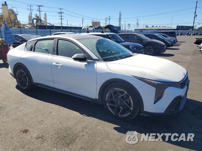 Czwarte zdjęcie samochodu z boku: 2025 KIA K4 GT LINE VIN:3KPFW4DE0SE096955 - miniatura