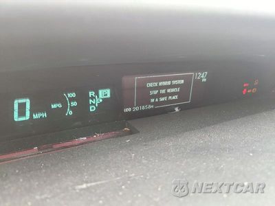 Zdjęcie 9 z 13 samochodu: 2013 TOYOTA PRIUS TWO VIN:JTDKN3DU1D5667662 - miniatura