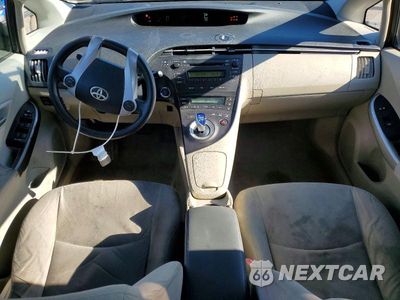 Zdjęcie 8 z 12 samochodu: 2010 TOYOTA PRIUS II VIN:JTDKN3DU8A0217595 - miniatura