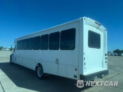 Trzecie zdjęcie samochodu z tyłu: 2015 FREIGHTLINER CHASSIS S-2 VIN:4UZADSDT6FCGS0091 - miniatura