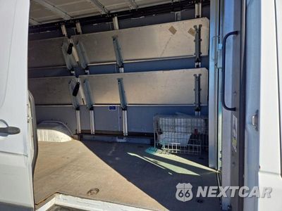 Zdjęcie 11 z 13 samochodu: 2011 MERCEDES-BENZ SPRINTER 2500 DELIVERY VAN VIN:WD3PE8CB5B5601884 - miniatura