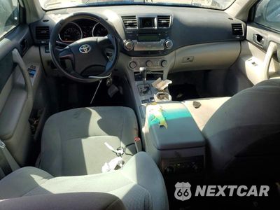 Zdjęcie 8 z 12 samochodu: 2010 TOYOTA HIGHLANDER BASE VIN:5TDZA3EH7AS005442 - miniatura