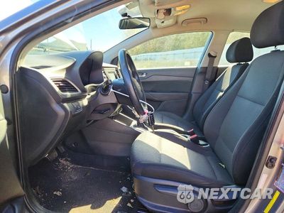 Zdjęcie 7 z 13 samochodu: 2021 HYUNDAI ACCENT SE VIN:3KPC24A63ME133513 - miniatura
