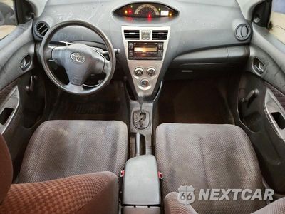 Zdjęcie 8 z 13 samochodu: 2008 TOYOTA YARIS BASE VIN:JTDBT923781221127 - miniatura