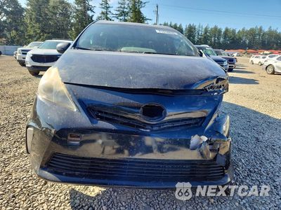 Piąte zdjęcie samochodu w środku: 2013 TOYOTA PRIUS V THREE VIN:JTDZN3EUXD3279645 - miniatura