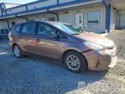 Czwarte zdjęcie samochodu z boku: 2016 TOYOTA PRIUS V THREE VIN:JTDZN3EU1GJ049718 - miniatura