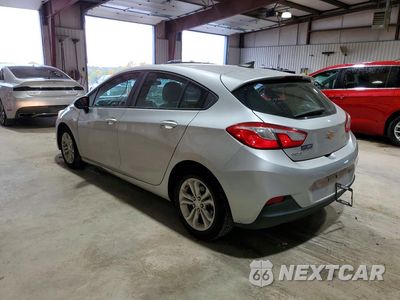 Drugie zdjęcie samochodu z przodu: 2019 CHEVROLET CRUZE LS VIN:3G1BC6SM1KS557247 - miniatura