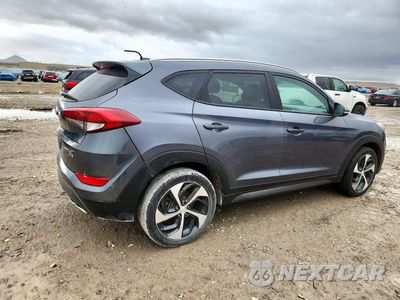 Trzecie zdjęcie samochodu z tyłu: 2016 HYUNDAI TUCSON SPORT VIN:KM8J3CA28GU224757 - miniatura