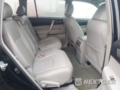 Zdjęcie 11 z 13 samochodu: 2013 TOYOTA HIGHLANDER SE VIN:5TDBK3EH8DS206169 - miniatura