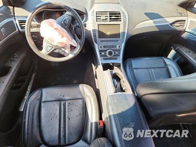 Zdjęcie 8 z 13 samochodu: 2020 LINCOLN MKZ VIN:3LN6L5A97LR620369 - miniatura